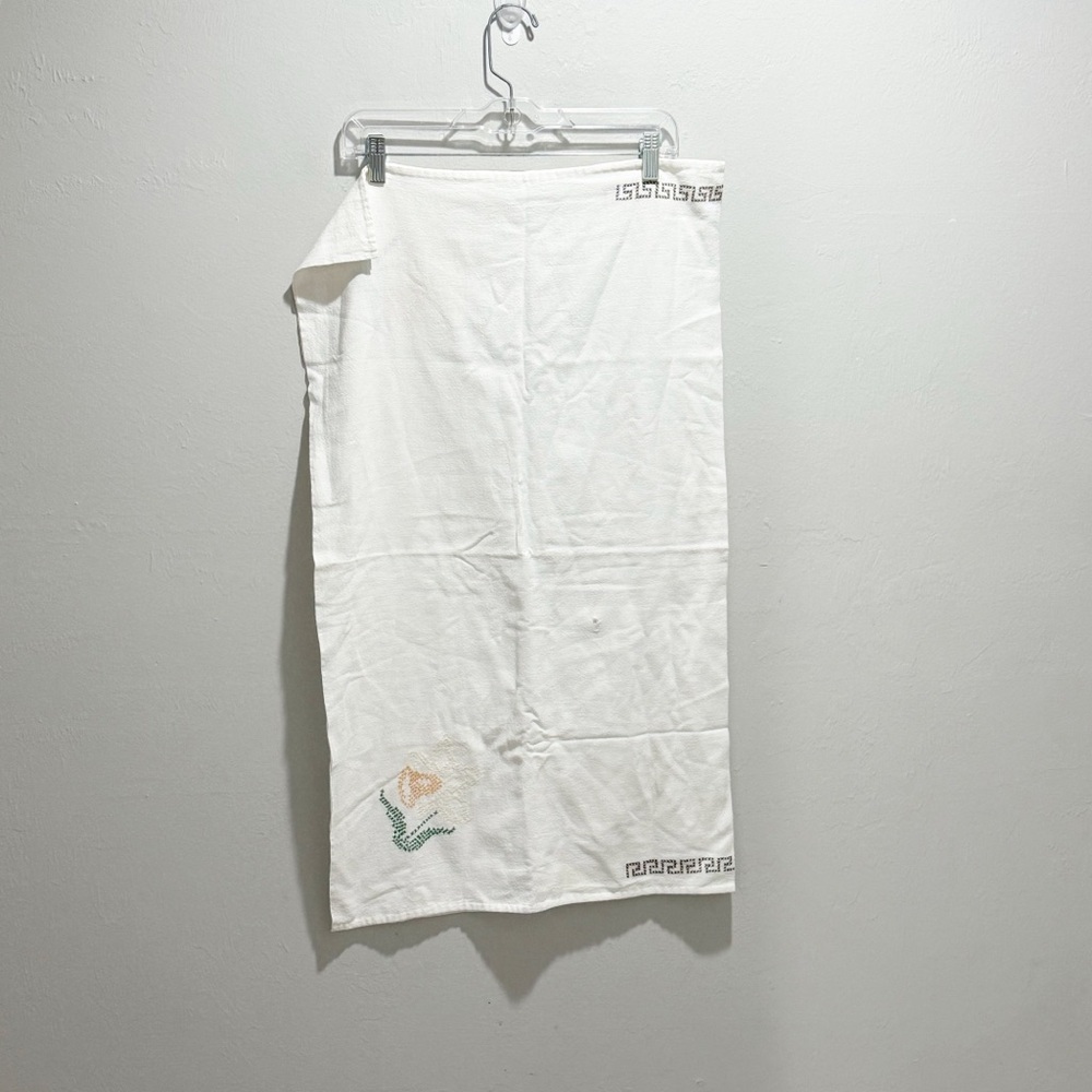 Vintage Ivory Hand Crafted Cotton Embroidered Floral Greek Shabby 34ā X 38ā